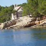 Ivas Villa