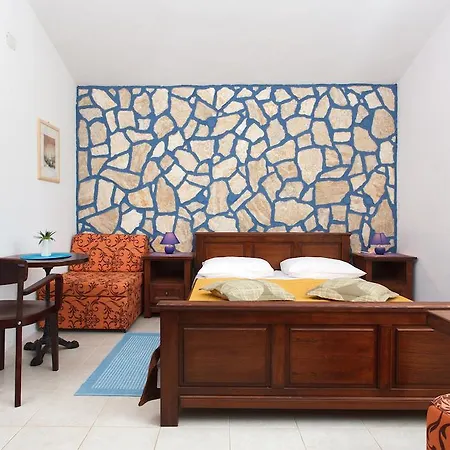 Villa Ivas Milna (Brac)