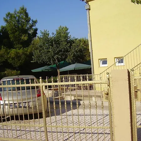 Villa Ivas Milna (Brac)