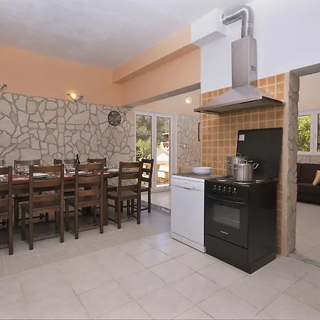 Villa Ivas Milna (Brac)