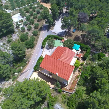 Ivas Vila Milna (Brac)